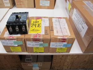 LOT (3) BREAKERS, CIRCUIT TYPE, THERMAL MAGNETIC KIND, 50 AMP RATING, 600 AC VOLT RATING, 3 POLE. MOLDED CASE, 10KA INTERRUPT CURRENT, PART # FHL36050V/ST (W-44) LOADING & HANDLING FEE $5-